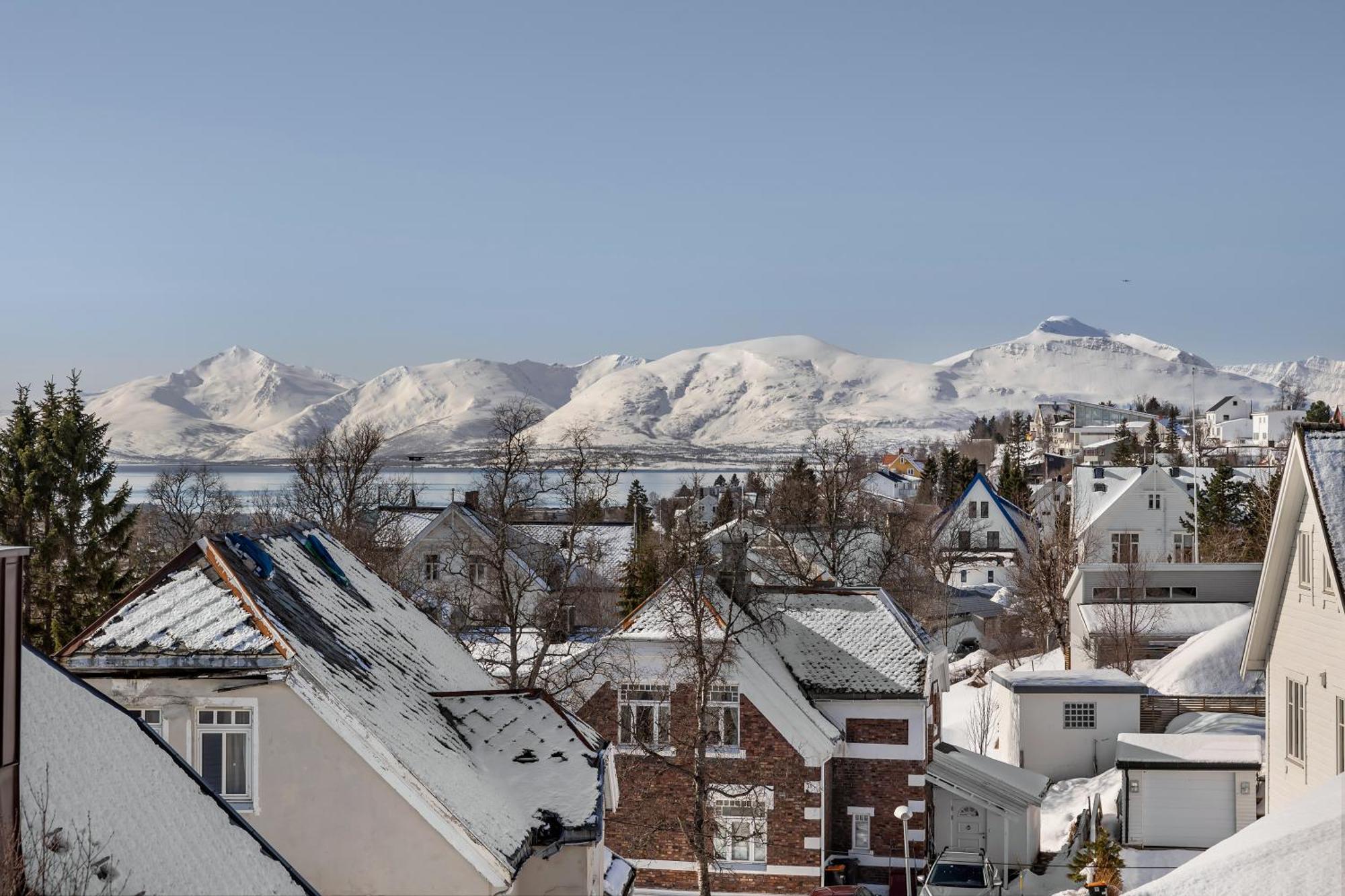 Cozy Central Loft Apartment With Amazing View Tromso Exterior photo